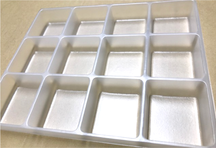 部品輸送用トレイ